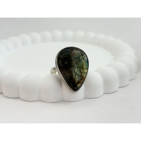 Teardrop Shaped Labradorite Vintage Sterling Silver Cabochon Ring - sz 12 - Picture 8 of 10